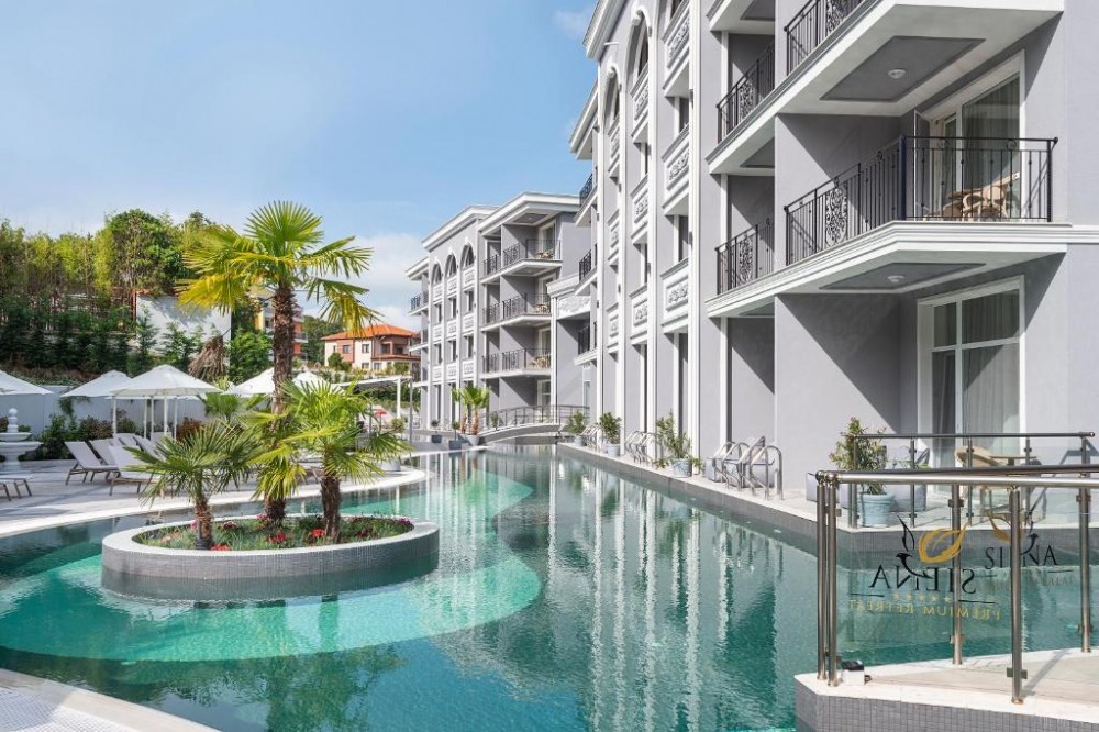 СИЕНА ПРЕМИУМ РЕТРИЙТ 5, Лозенец, България