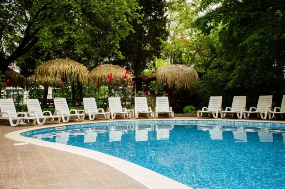 Перуника 3, Златни Пясъци, България